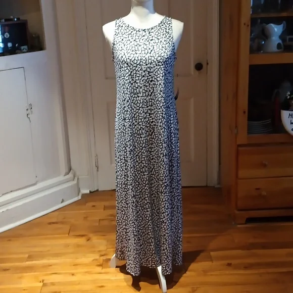 knee length dresses for ladies MSK Round-Neck Sleeveless Side-Slit Maxi Dress MSRP $59